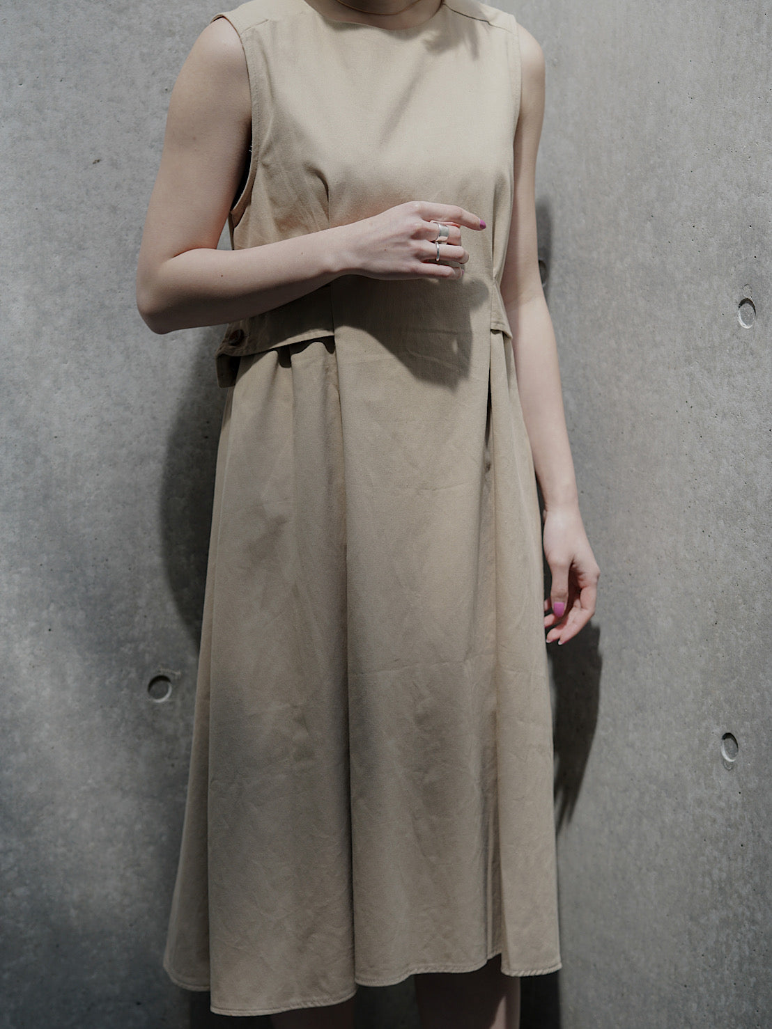 nosleeve side button one-piece