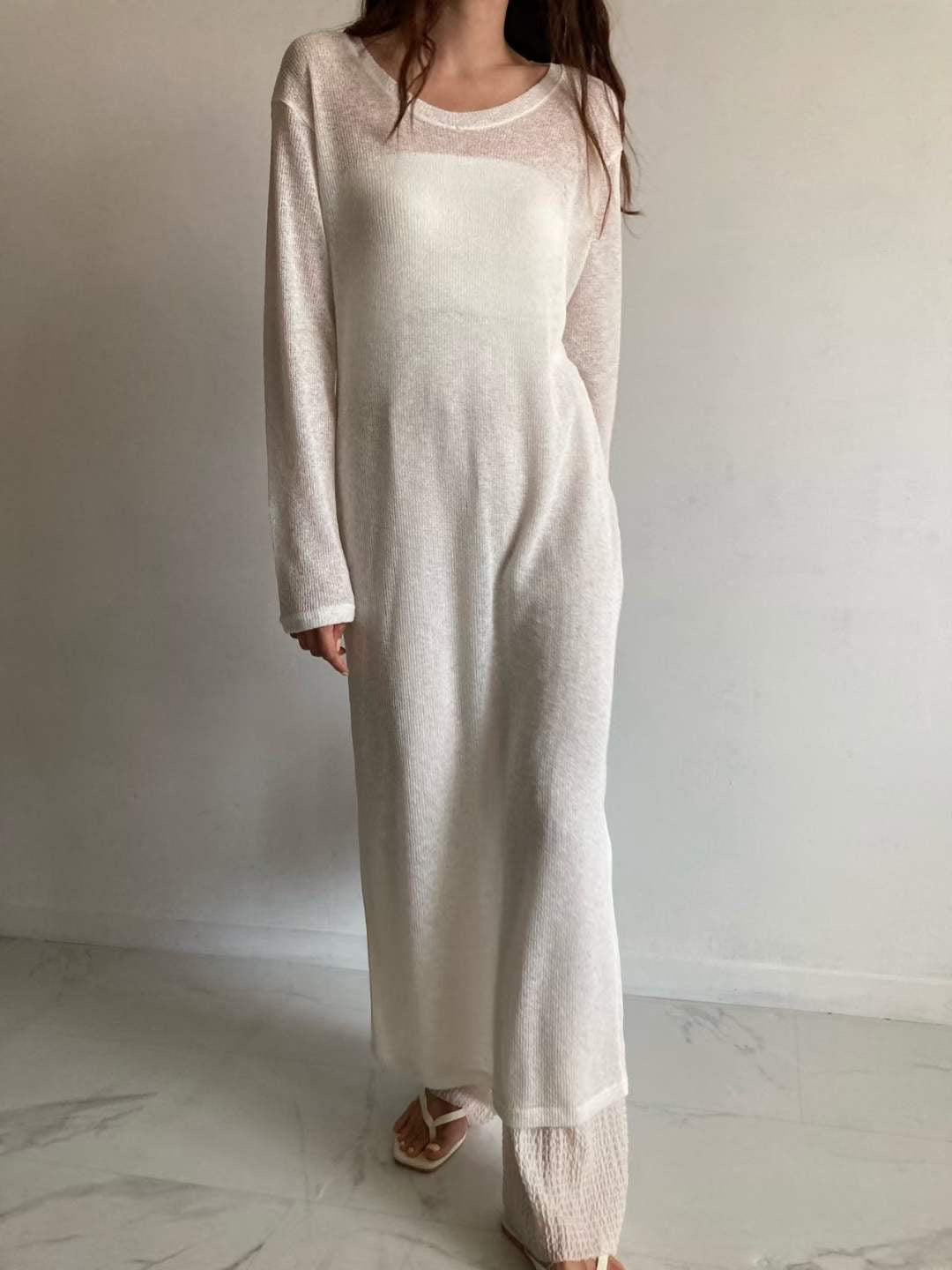 Simple sheer long one-piece