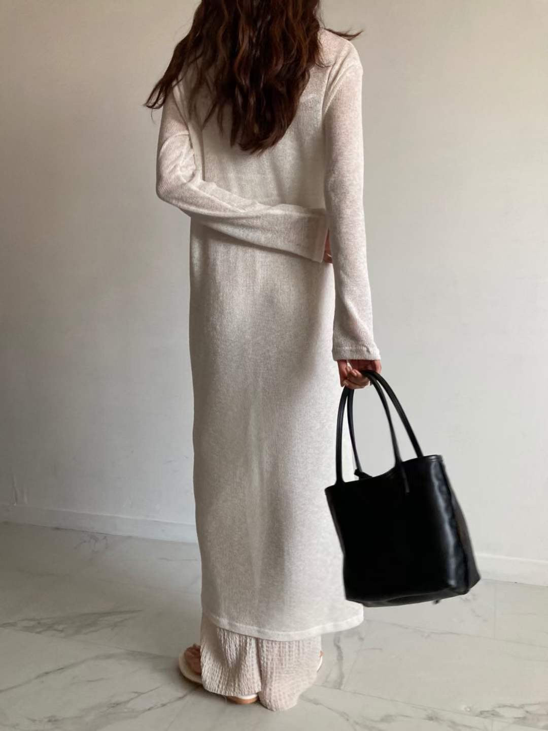 Simple sheer long one-piece