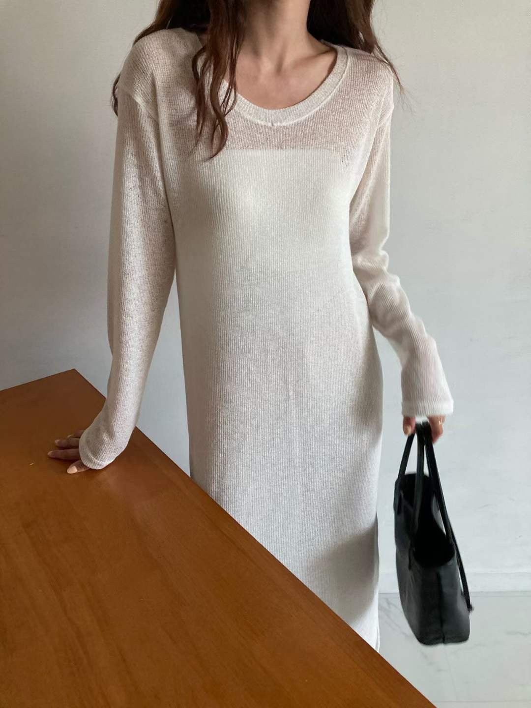 Simple sheer long one-piece