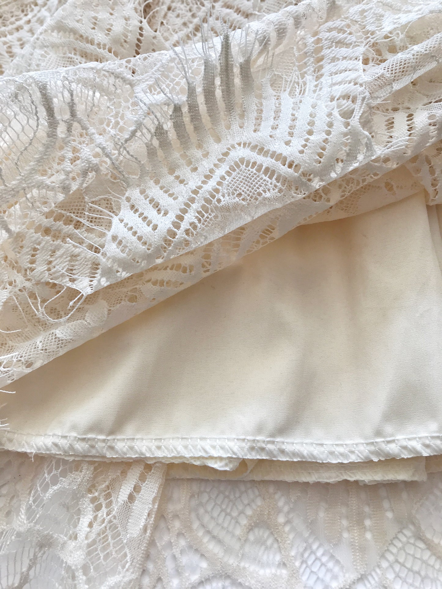 Lace design skirt