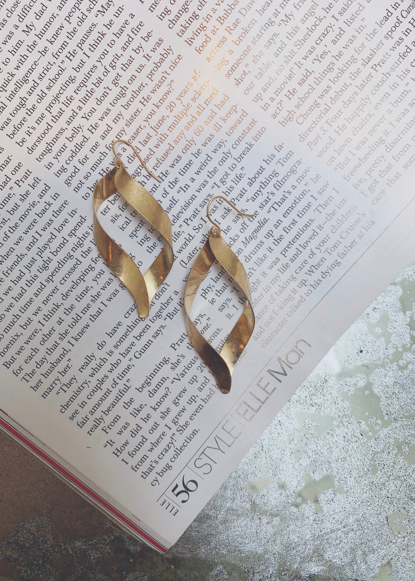 Twist hoop pierce/earrings.