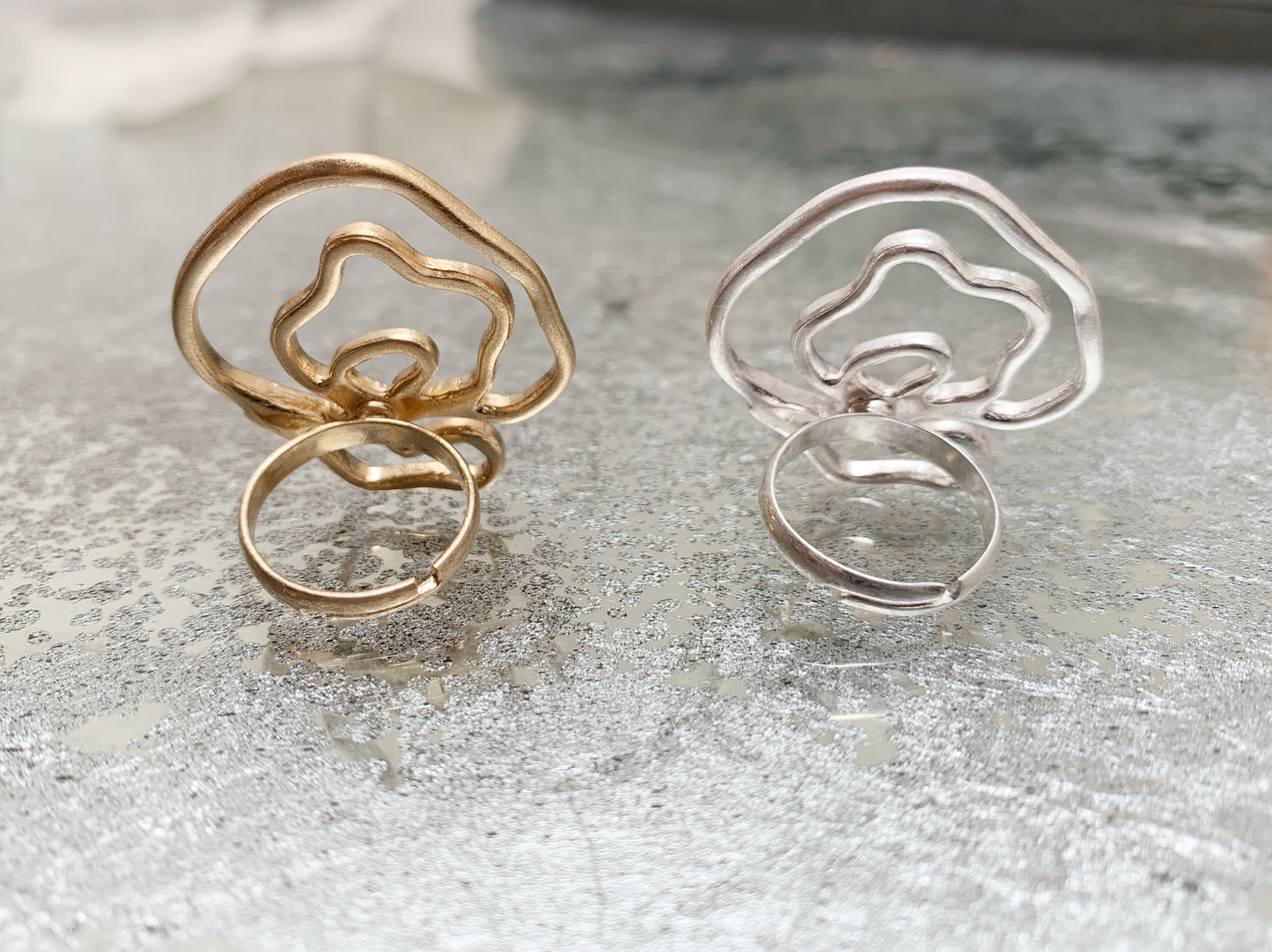 Rose deformed ring