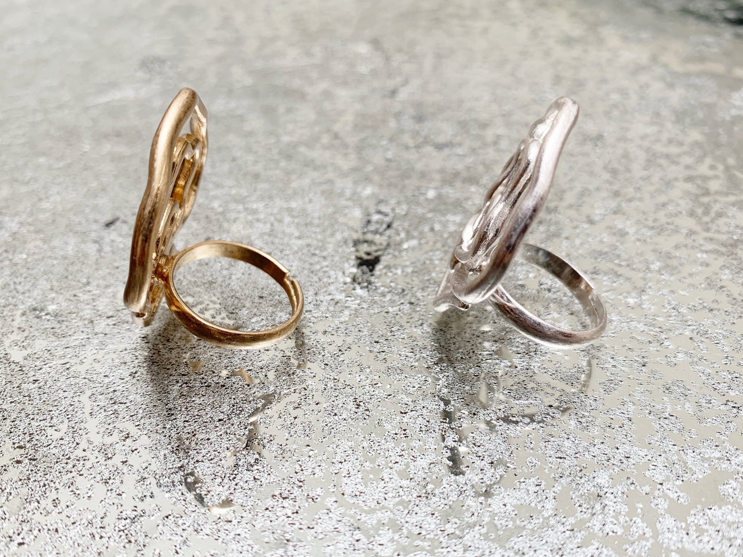 Rose deformed ring