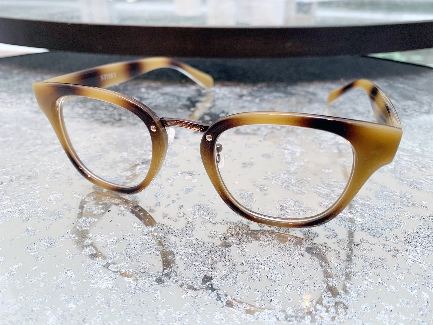 Tortoise frame glasses