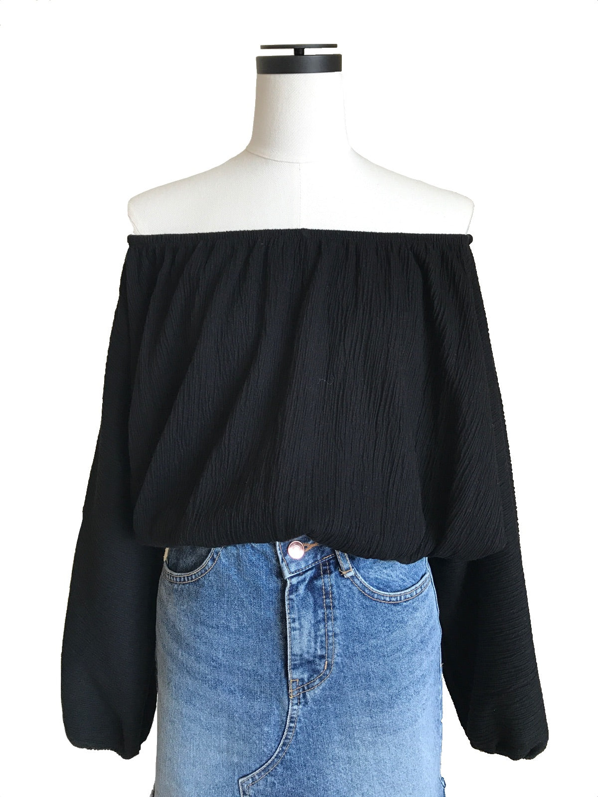 Off-shoulder short tops